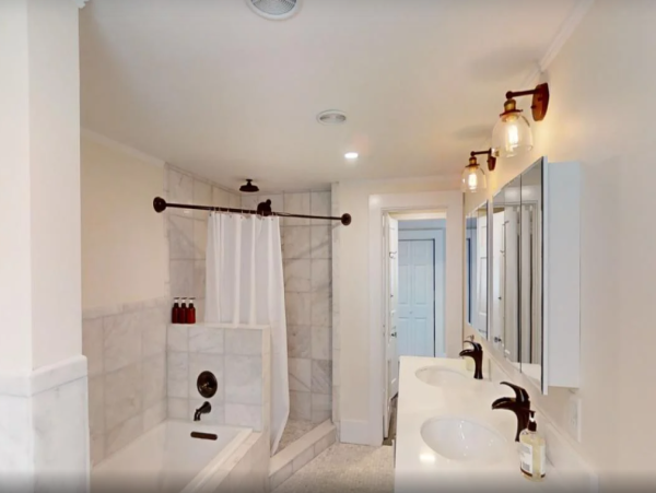 Spacious 9-Bedroom Family Home Near Red river Beach - Perfect for Your Vacation
